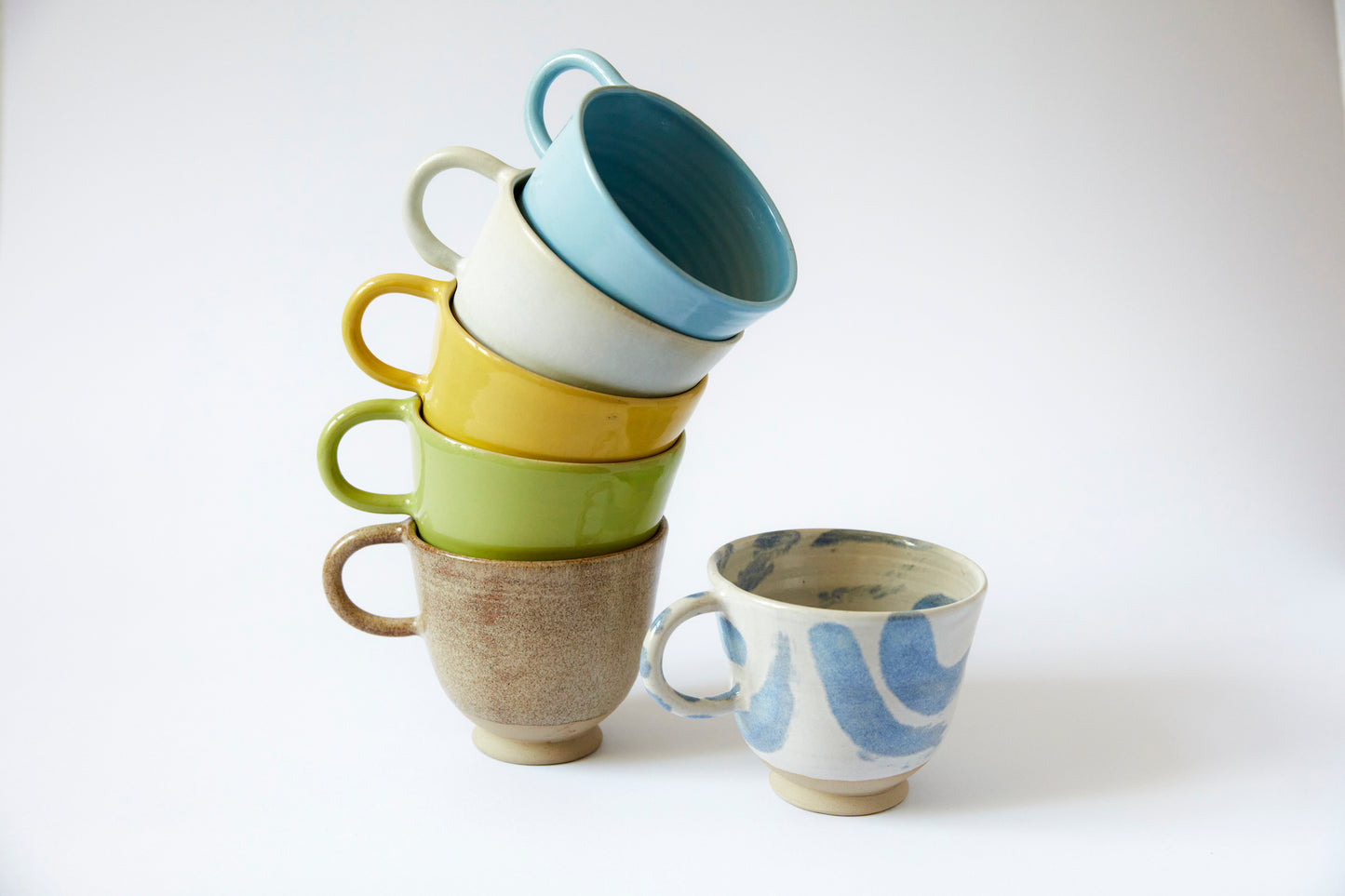 Bette Mug Blue On White