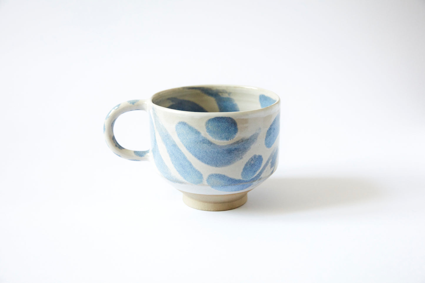 Vertical Mug Blue On White